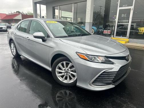 SILVER 2024 Toyota Camry LE