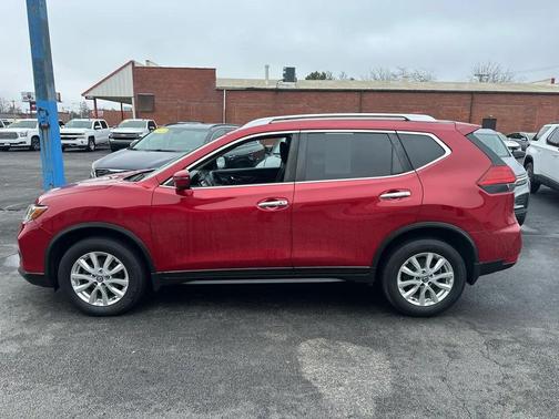 2017 Nissan Rogue SV