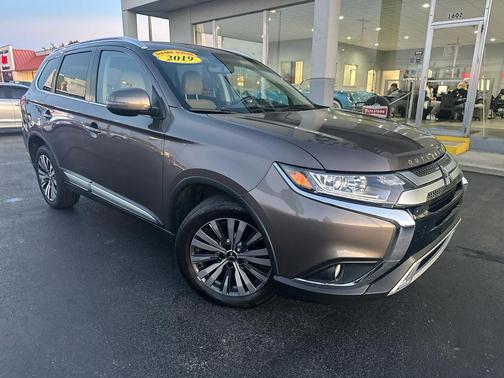 2019 Mitsubishi Outlander SEL