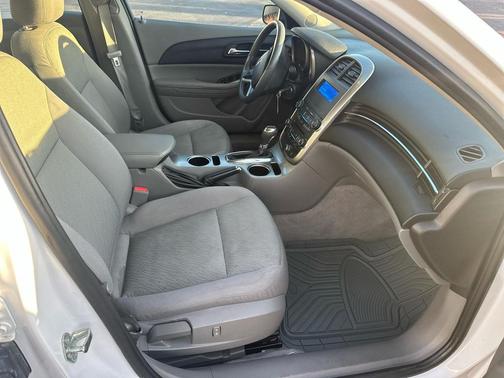 2015 Chevrolet Malibu 1LS