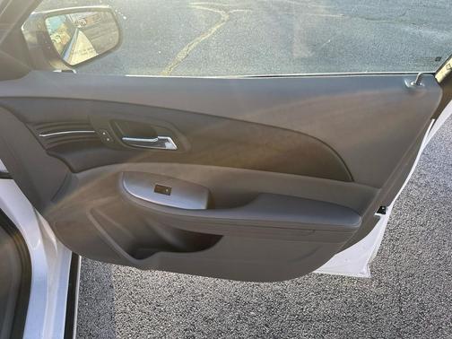 2015 Chevrolet Malibu 1LS