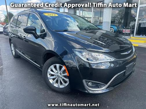 BLACK 2018 Chrysler Pacifica Touring-L