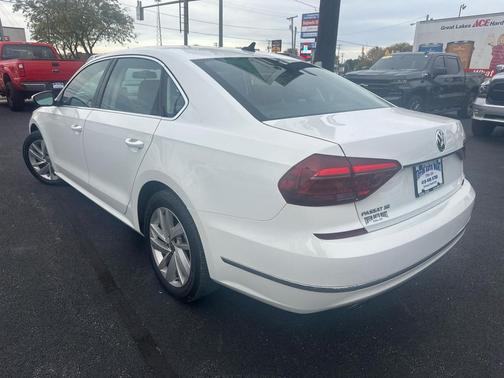 2018 Volkswagen Passat 2.0T SE