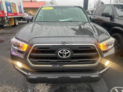 2017 Toyota Tacoma SR5