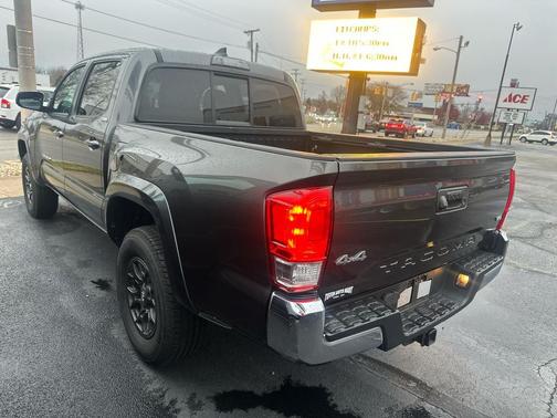 2017 Toyota Tacoma SR5