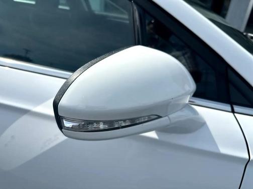 2020 Ford Fusion SEL FWD