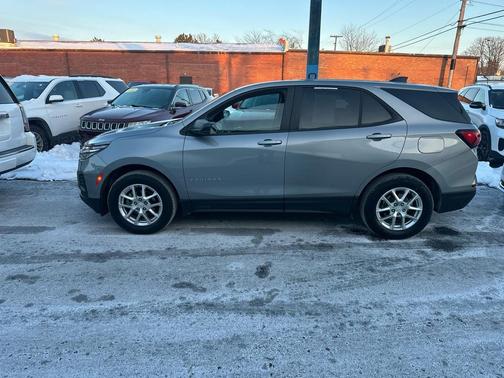 2023 Chevrolet Equinox LS