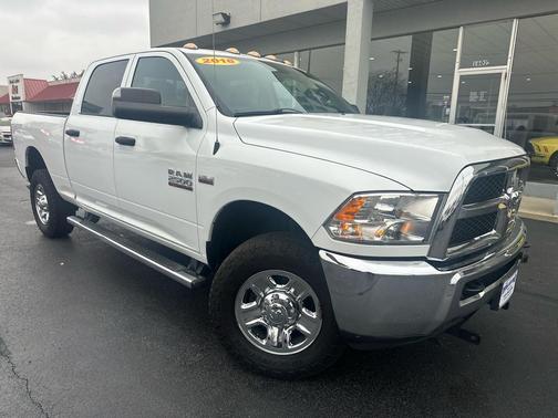 2018 RAM 2500 Tradesman 4x4 Crew Cab