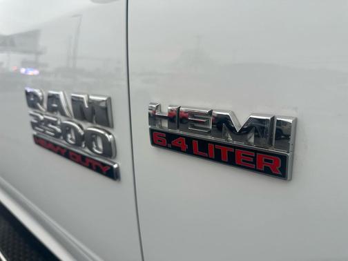 2018 RAM 2500 Tradesman 4x4 Crew Cab