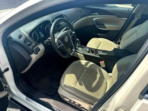 2012 Buick Regal Premium 1
