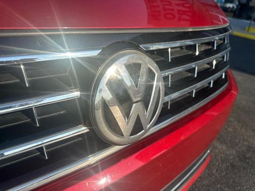 2016 Volkswagen Passat 1.8T SE