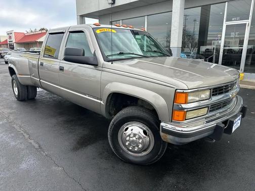 2000 Chevrolet 3500 DIESEL! 4dr Dual Rear Wheels 4WD