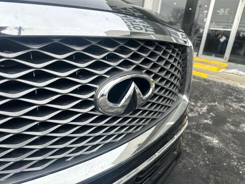 2018 INFINITI QX80 Base