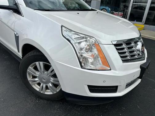 WHITE 2016 Cadillac SRX Luxury Collection