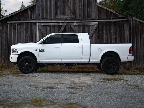 2017 RAM 2500 Laramie Mega Cab 4x4 6'4' Box