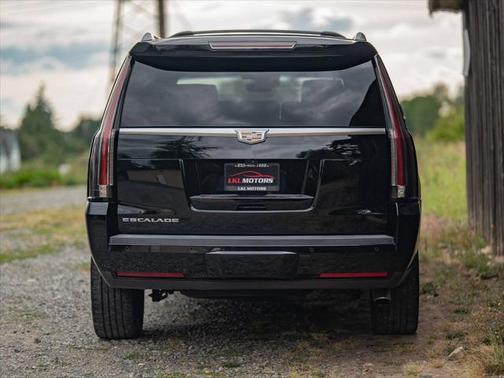 2017 Cadillac Escalade ESV Platinum