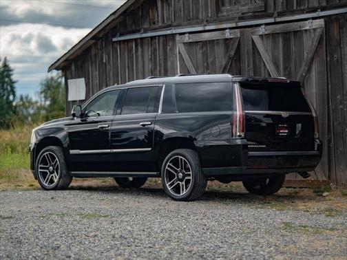 2017 Cadillac Escalade ESV Platinum