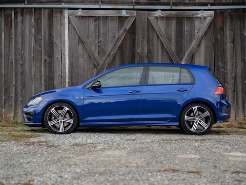 2016 Volkswagen Golf R 4-Door