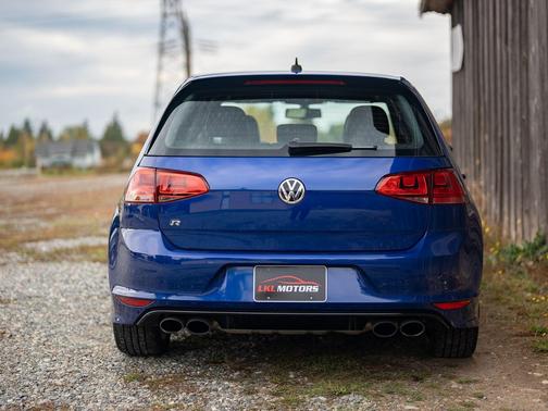 2016 Volkswagen Golf R 4-Door