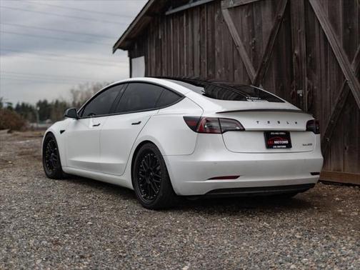 2020 Tesla Model 3 Performance
