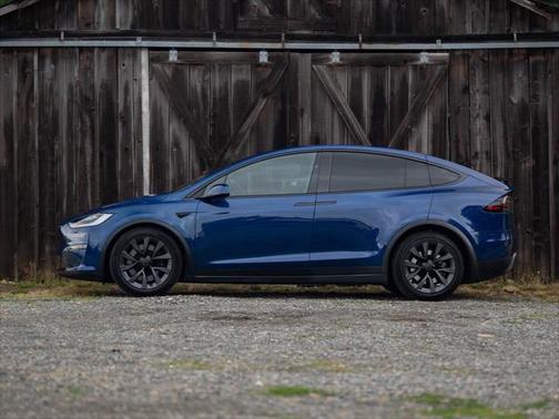 2022 Tesla Model X Plaid Tri Motor All-Wheel Drive