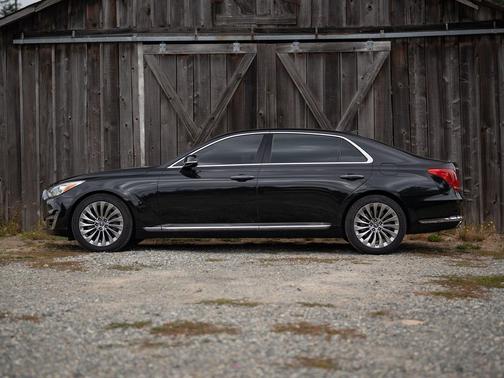 2018 Genesis G90 Premium