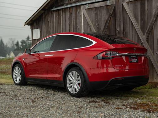 2016 Tesla Model X P90D