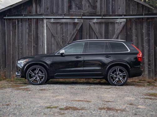 2017 Volvo XC90 T6 R-Design