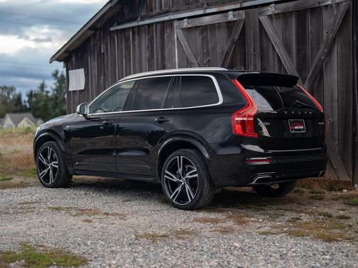 2017 Volvo XC90 T6 R-Design