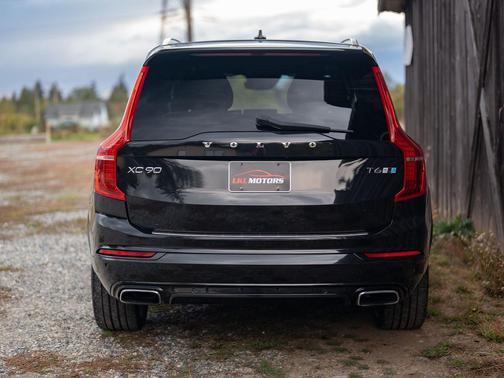 2017 Volvo XC90 T6 R-Design