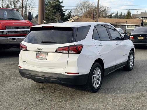 2023 Chevrolet Equinox LS