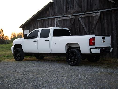 Summit White 2012 Chevrolet Silverado 2500 LT