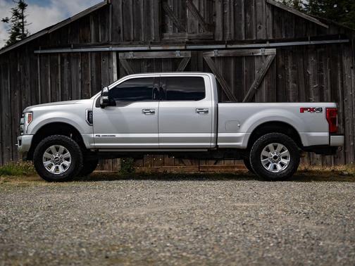 Ingot Silver Metallic 2017 Ford F-250 Platinum