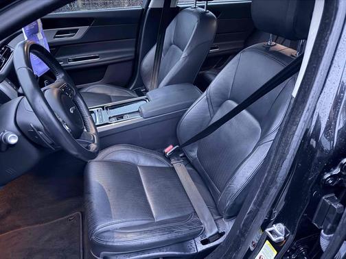 2016 Jaguar XF 35t Prestige