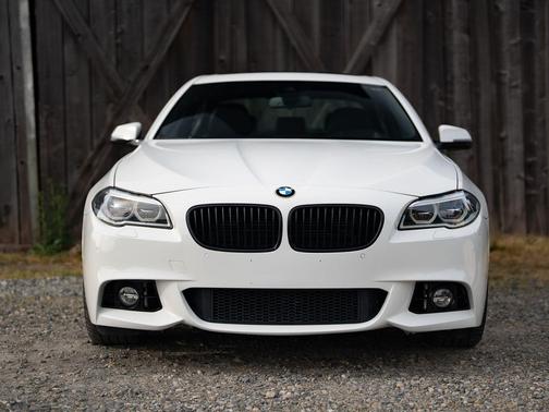 Alpine White 2016 BMW 550 xDrive