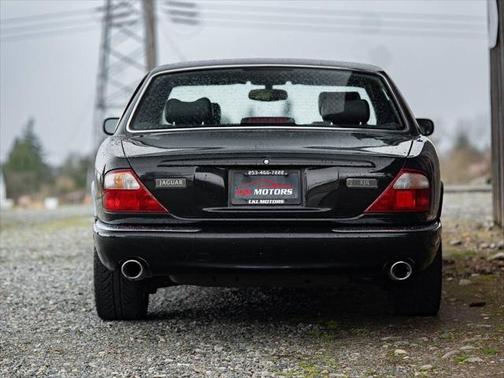 2000 Jaguar XJR Base 4dr Supercharged Sedan