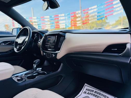 2022 Chevrolet Traverse LS