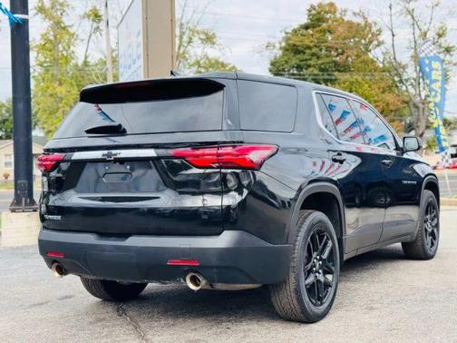 2022 Chevrolet Traverse LS