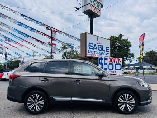 2019 Mitsubishi Outlander SE