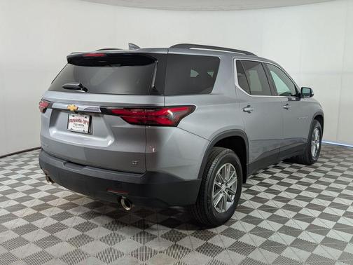 Sterling Gray Metallic 2023 Chevrolet Traverse LT Leather
