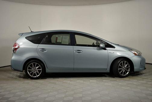 2015 Toyota Prius v Five