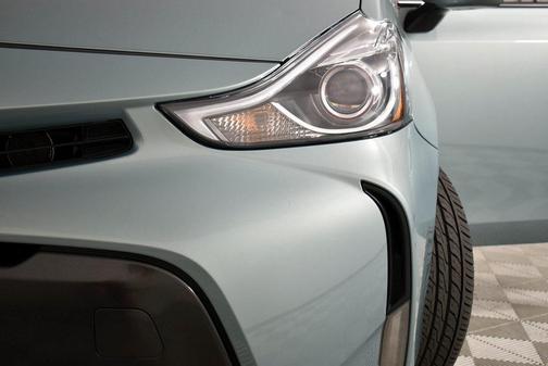 2015 Toyota Prius v Five