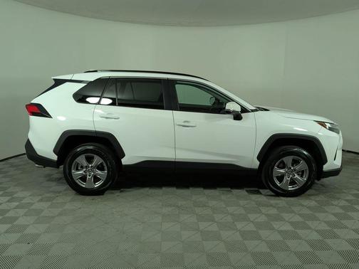 Ice 2025 Toyota RAV4 XLE