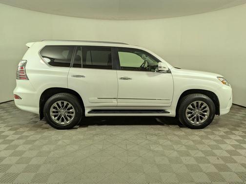 Starfire Pearl 2017 Lexus GX 460 Luxury