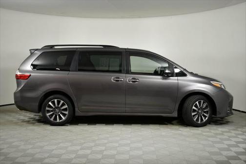 2019 Toyota Sienna Limited Premium