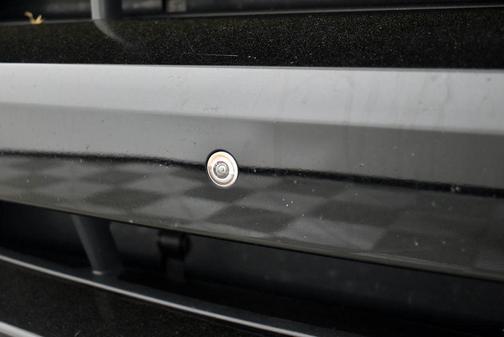 Fuji White 2021 Land Rover Discovery P360 HSE R-Dynamic