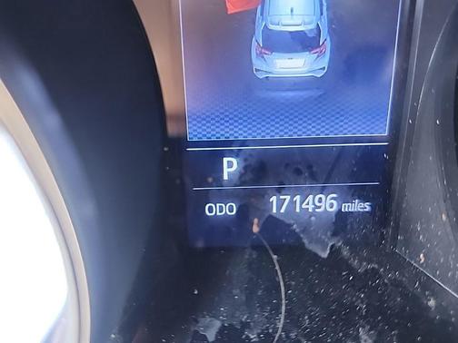 Blizzard Pearl 2019 Toyota C-HR LE