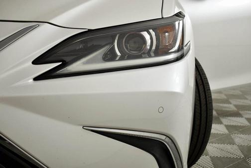 2020 Lexus ES 350 Base