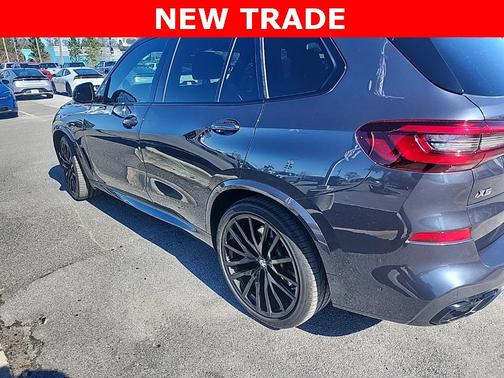 2021 BMW X5 M50i