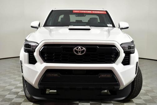 2025 Toyota Tacoma Hybrid TRD Sport